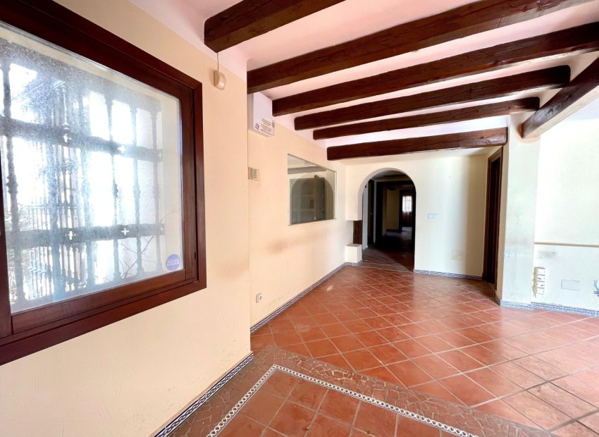 Resale - Commercial - Torrevieia - Playa Los Locos