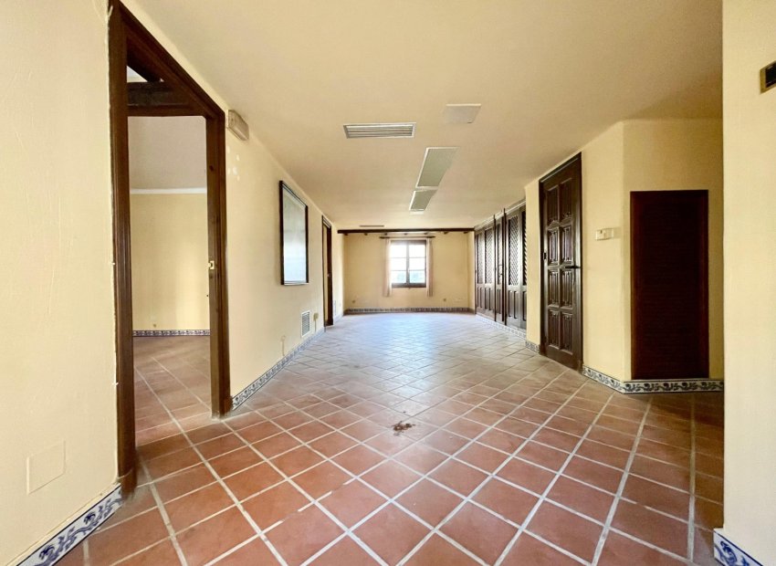 Resale - Commercial - Torrevieia - Playa Los Locos