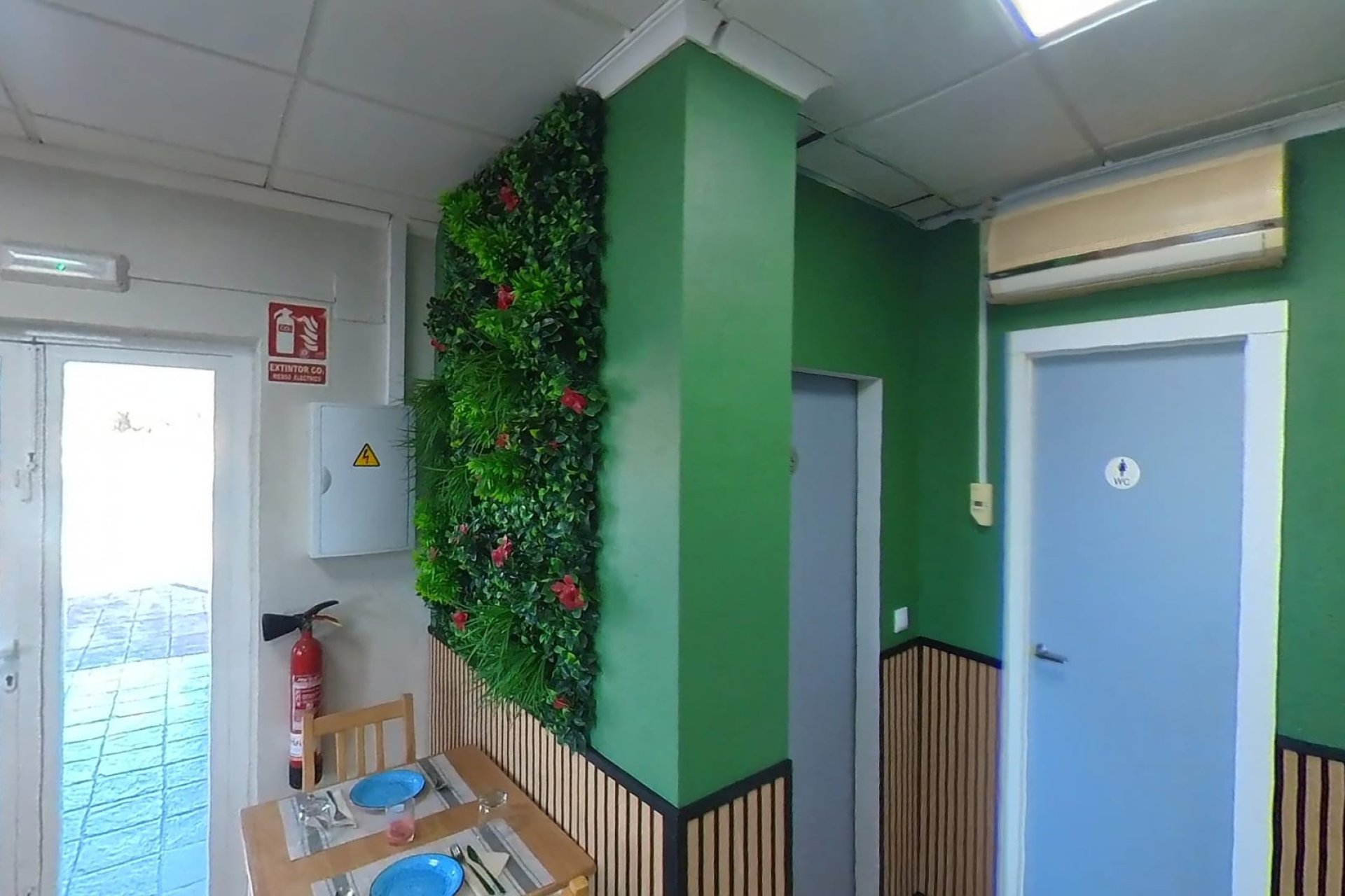Resale - Commercial - Torrevieia - Puerto