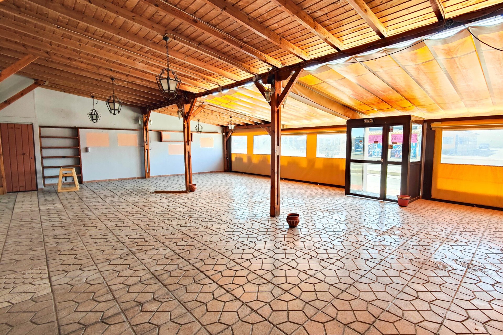 Resale - Commercial - Torrevieia - San Luis