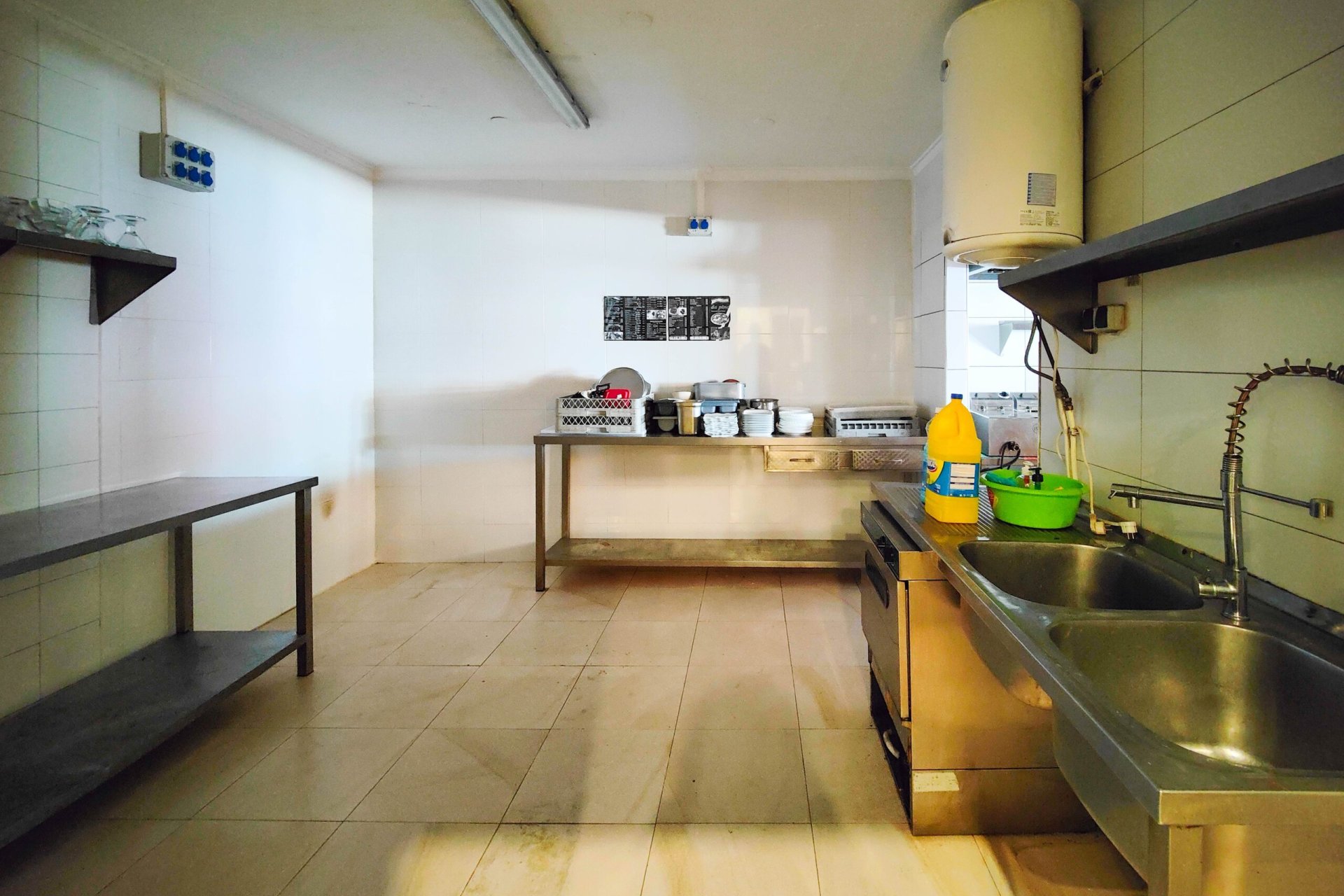 Resale - Commercial - Torrevieia - San Luis