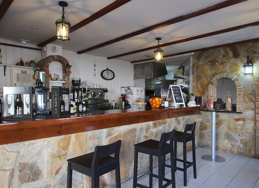 Resale - Commercial - Torrevieia - Torrevieja