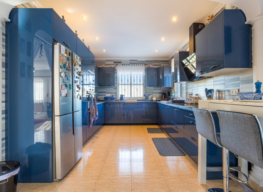 Resale - Country House - La Zarza