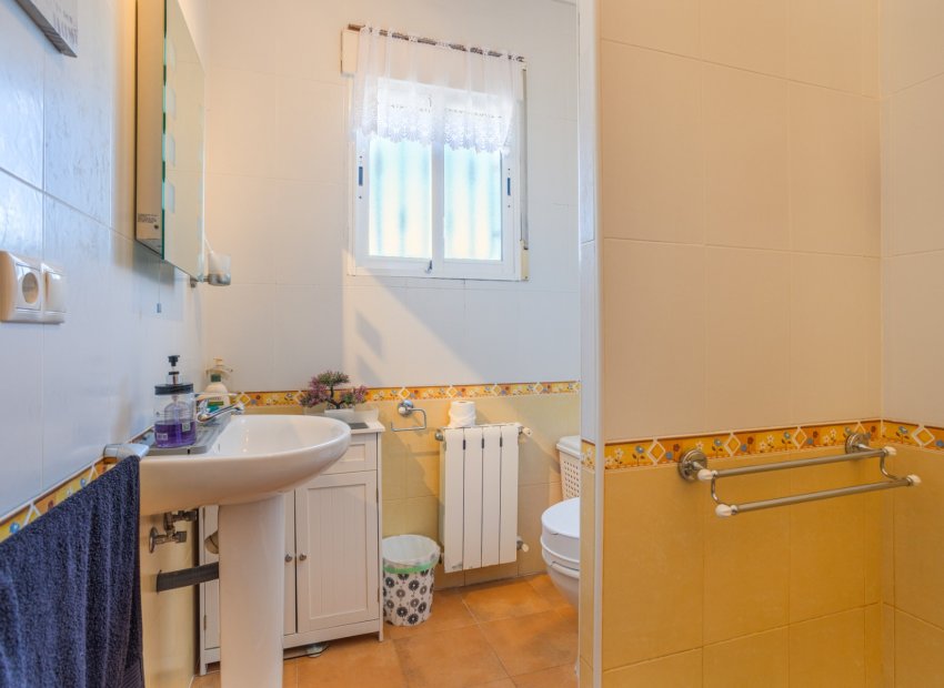 Resale - Country House - La Zarza