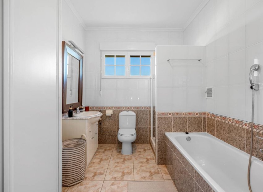 Resale - Country House - Los Montesinos