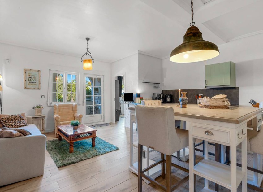 Resale - Country House - Los Montesinos