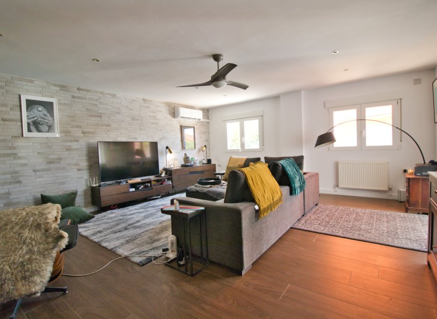 Resale - Country House - Pinoso