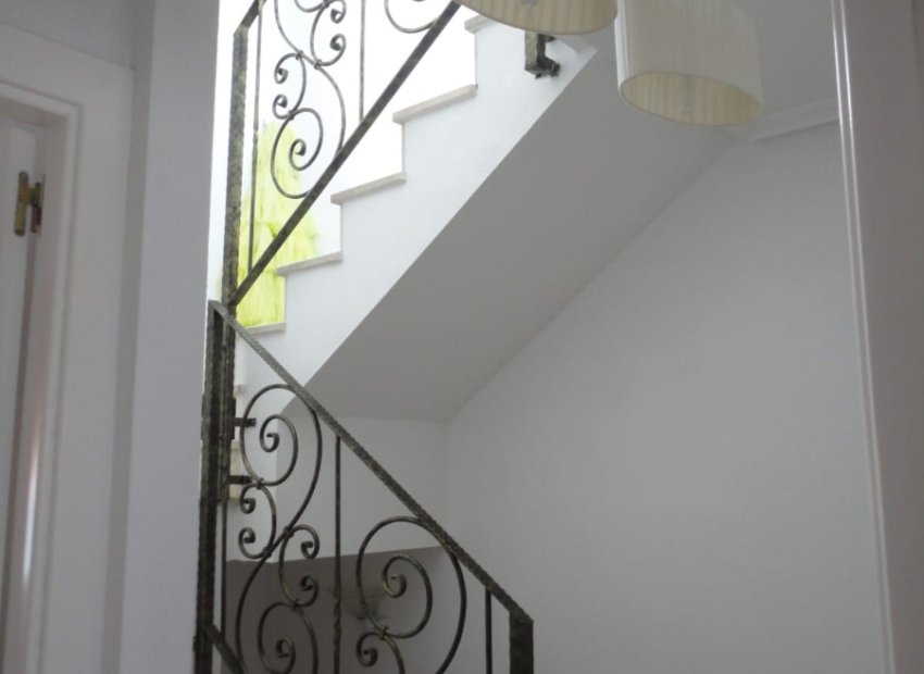 Resale - Duplex / Two-storey apartment - Orihuela Costa - Villamartín
