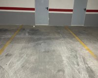 Resale - Garage - Mil Palmeras