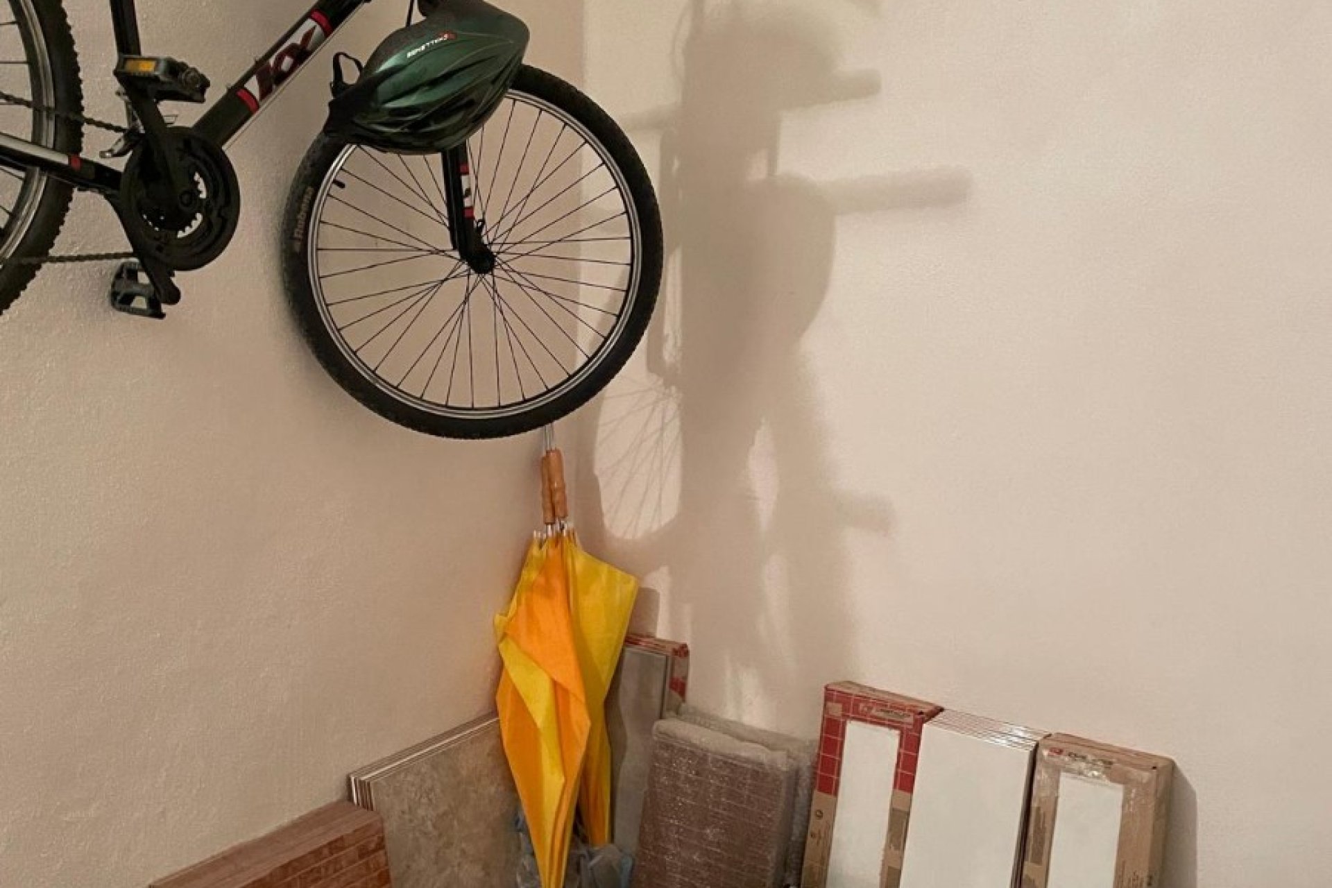 Resale - Garage - Mil Palmeras