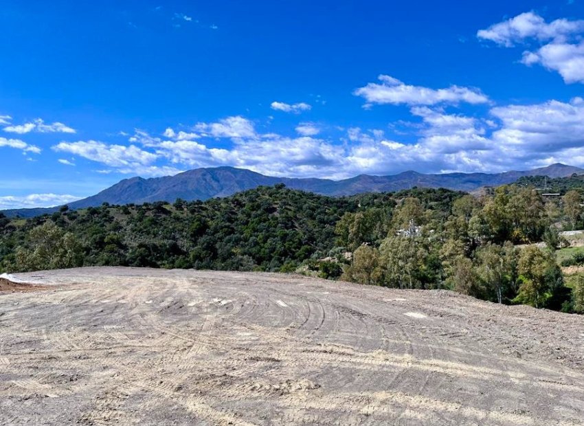 Resale - Plot / Land - Estepoa - Selwo