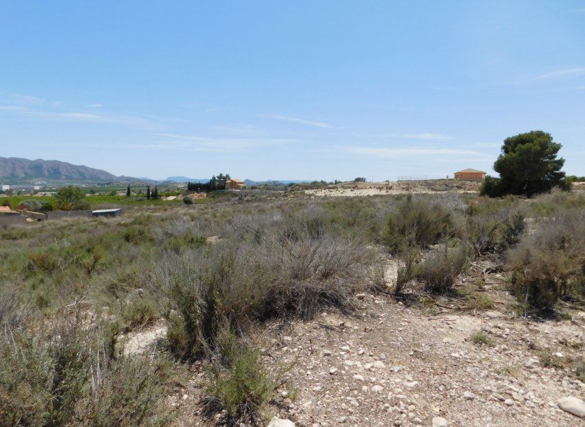 Resale - Plot / Land - Fortuna