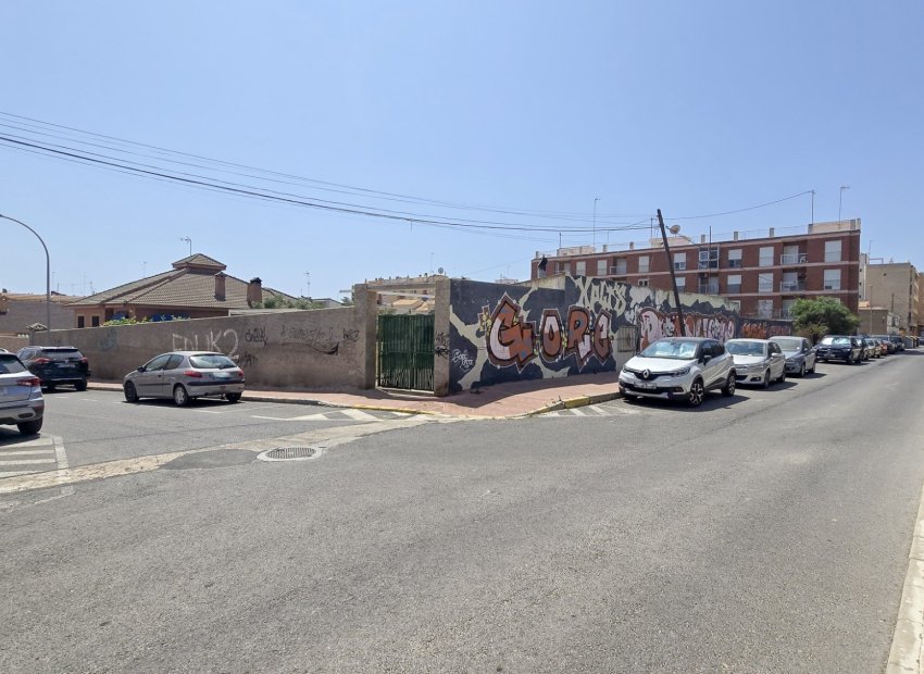 Resale - Plot / Land - Guardamar del Segura - Pueblo