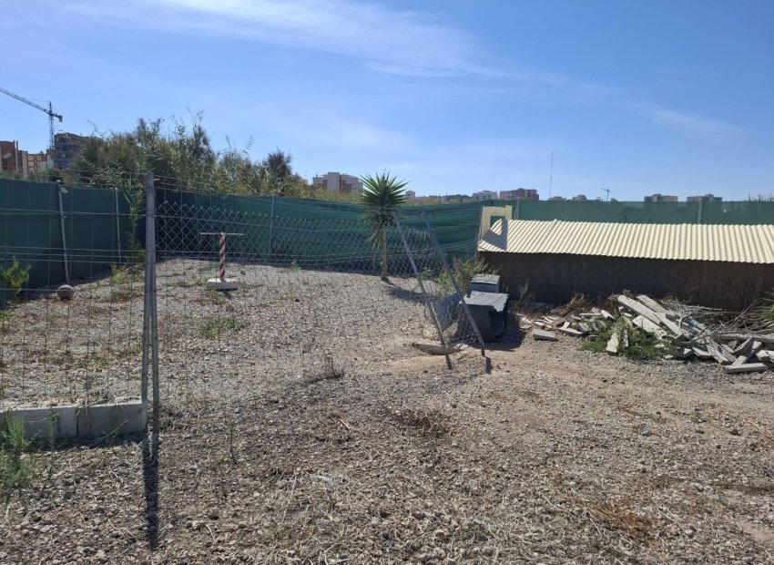 Resale - Plot / Land - Guardamar del Segura