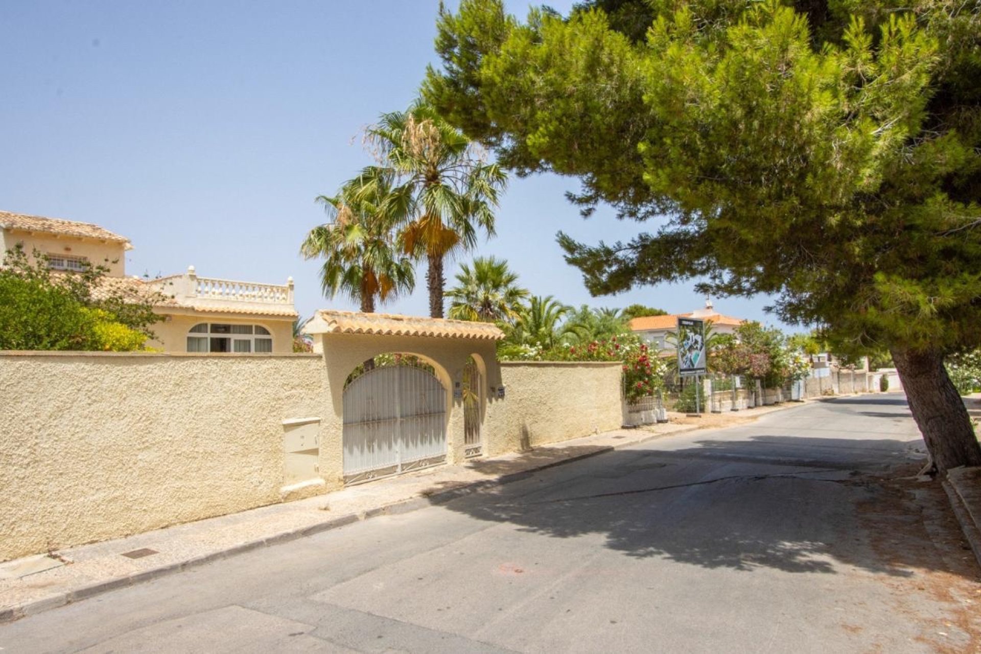 Resale - Plot / Land - Orihuela Costa - La Zenia