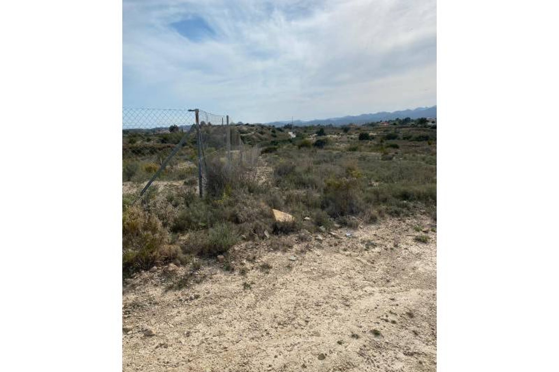 Resale - Plot / Land - Villajoyosa - Mediases