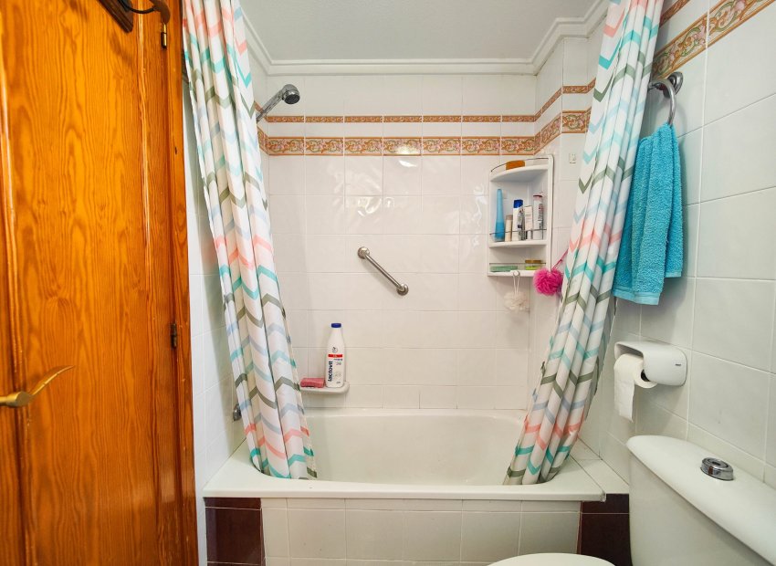 Resale - Top floor bungalow - Torrevieia - La Siesta - El Chaparral - San Luis