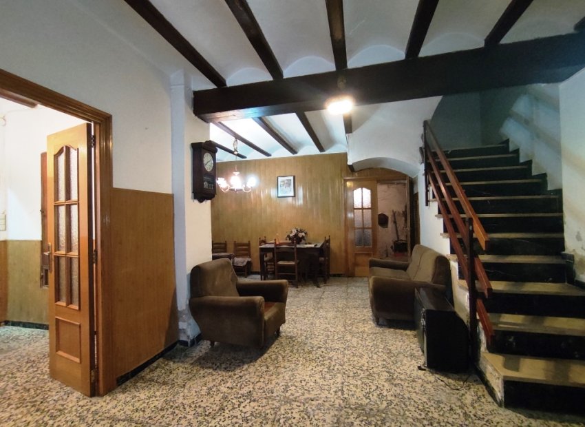 Resale - Townhouse / Duplex / Corner - Agres - town