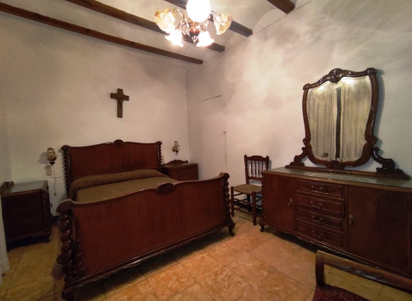 Resale - Townhouse / Duplex / Corner - Agres - town