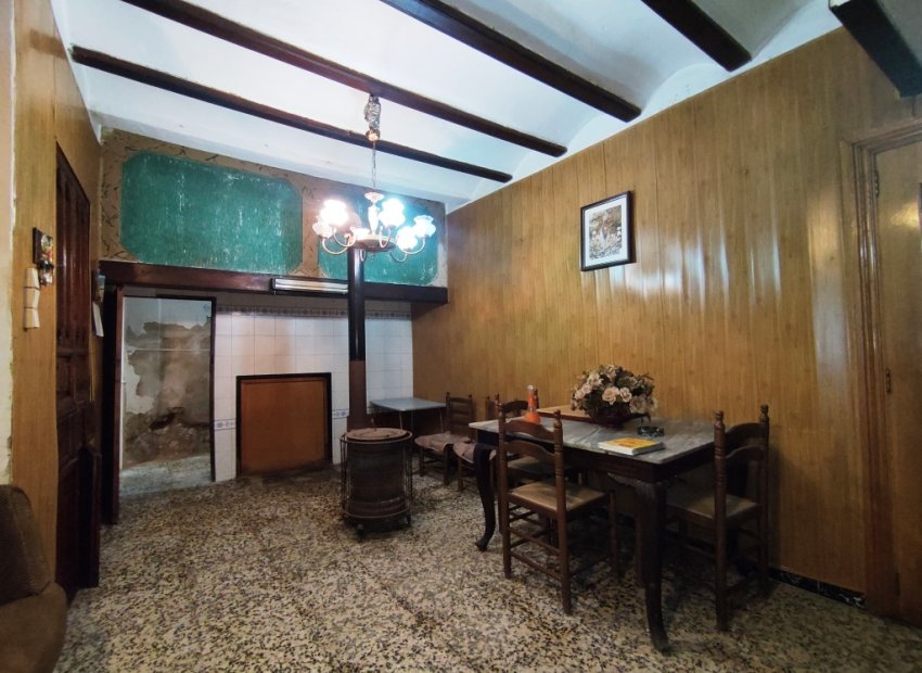 Resale - Townhouse / Duplex / Corner - Agres - town