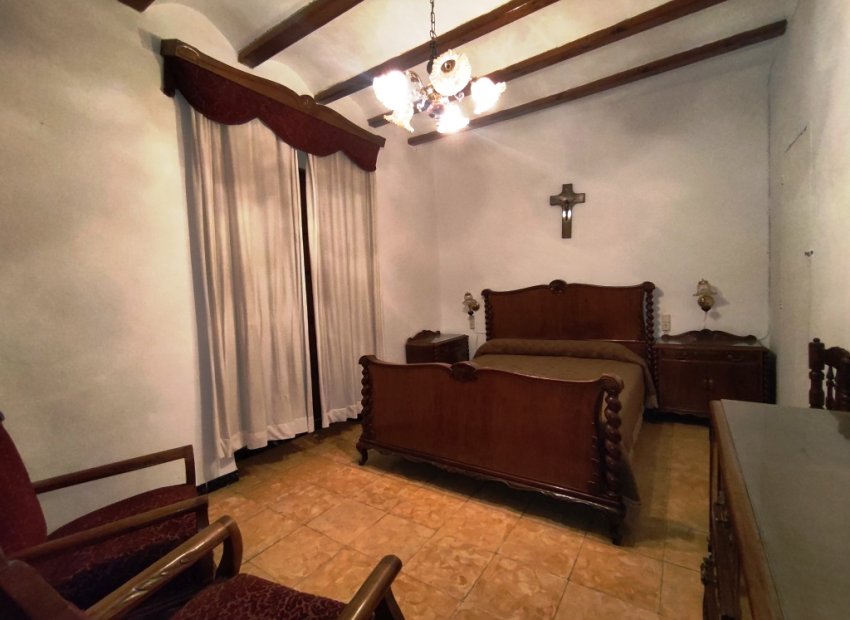 Resale - Townhouse / Duplex / Corner - Agres - town