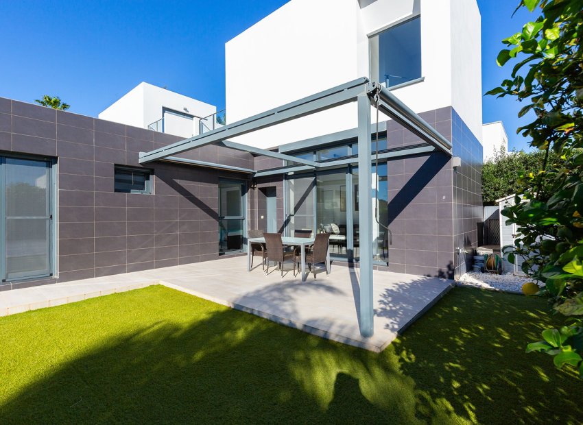 Resale - Townhouse / Duplex / Corner - Algorfa - La finca Golf