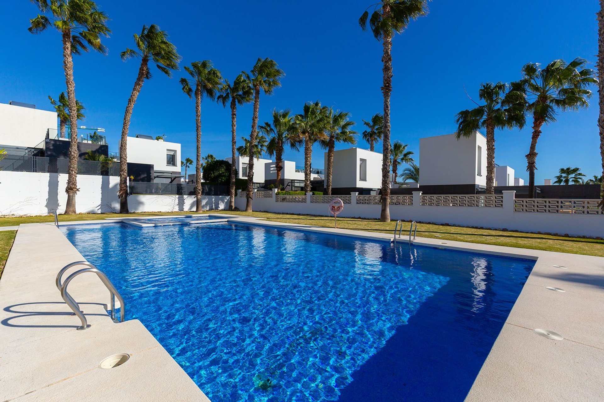 Resale - Townhouse / Duplex / Corner - Algorfa - La finca Golf