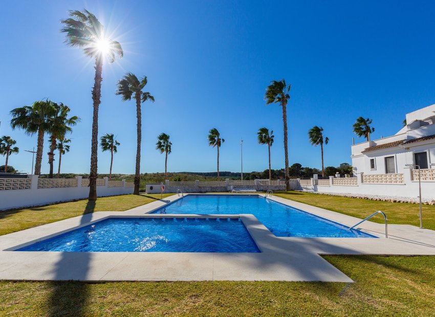 Resale - Townhouse / Duplex / Corner - Algorfa - La finca Golf