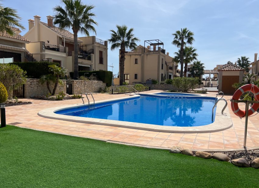 Resale - Townhouse / Duplex / Corner - Algorfa - La finca Golf