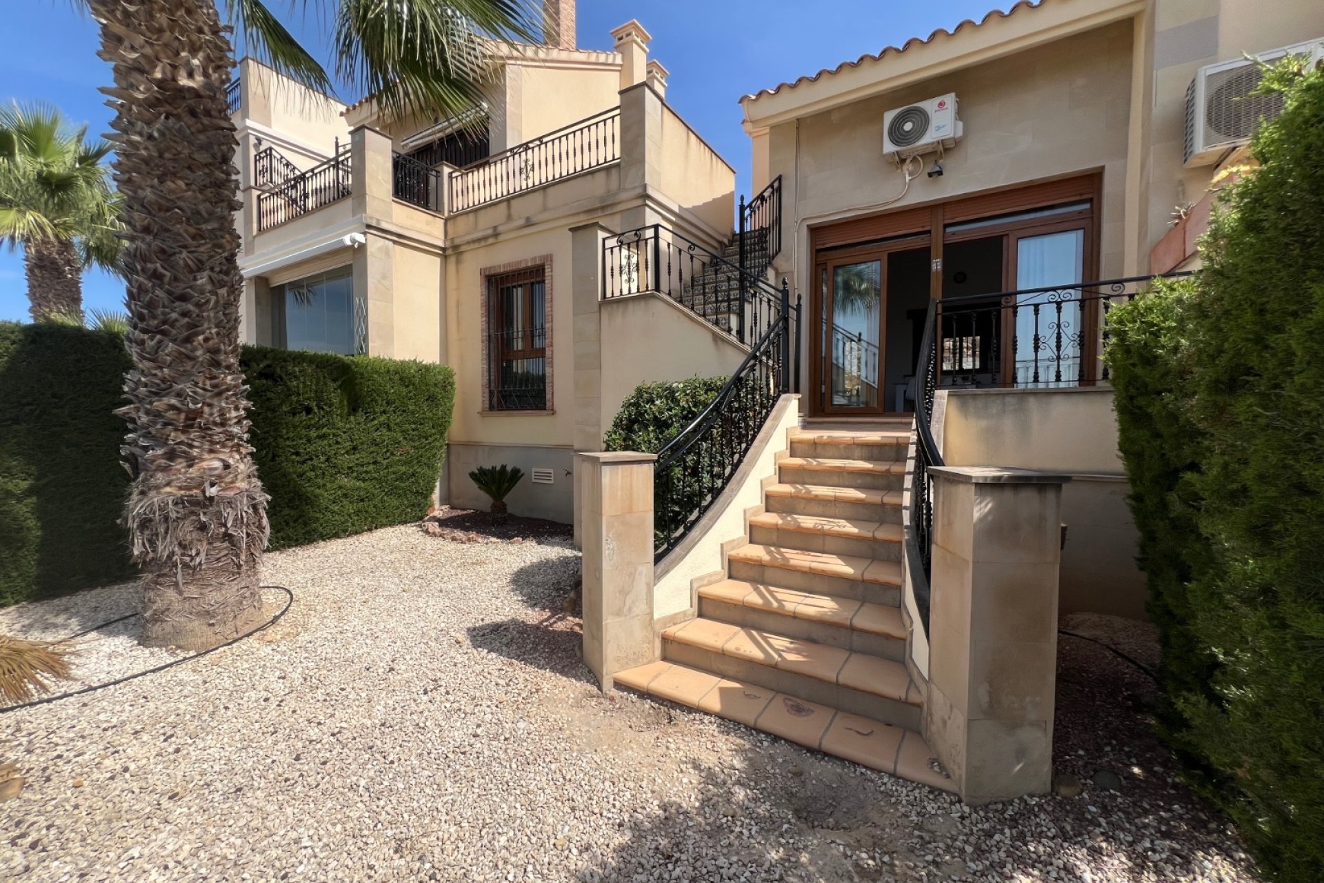 Resale - Townhouse / Duplex / Corner - Algorfa - La finca Golf