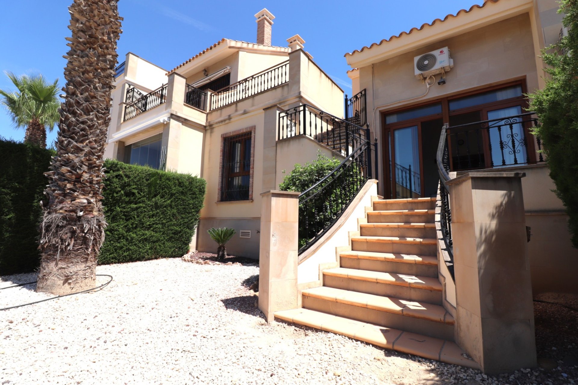 Resale - Townhouse / Duplex / Corner - Algorfa - La finca Golf