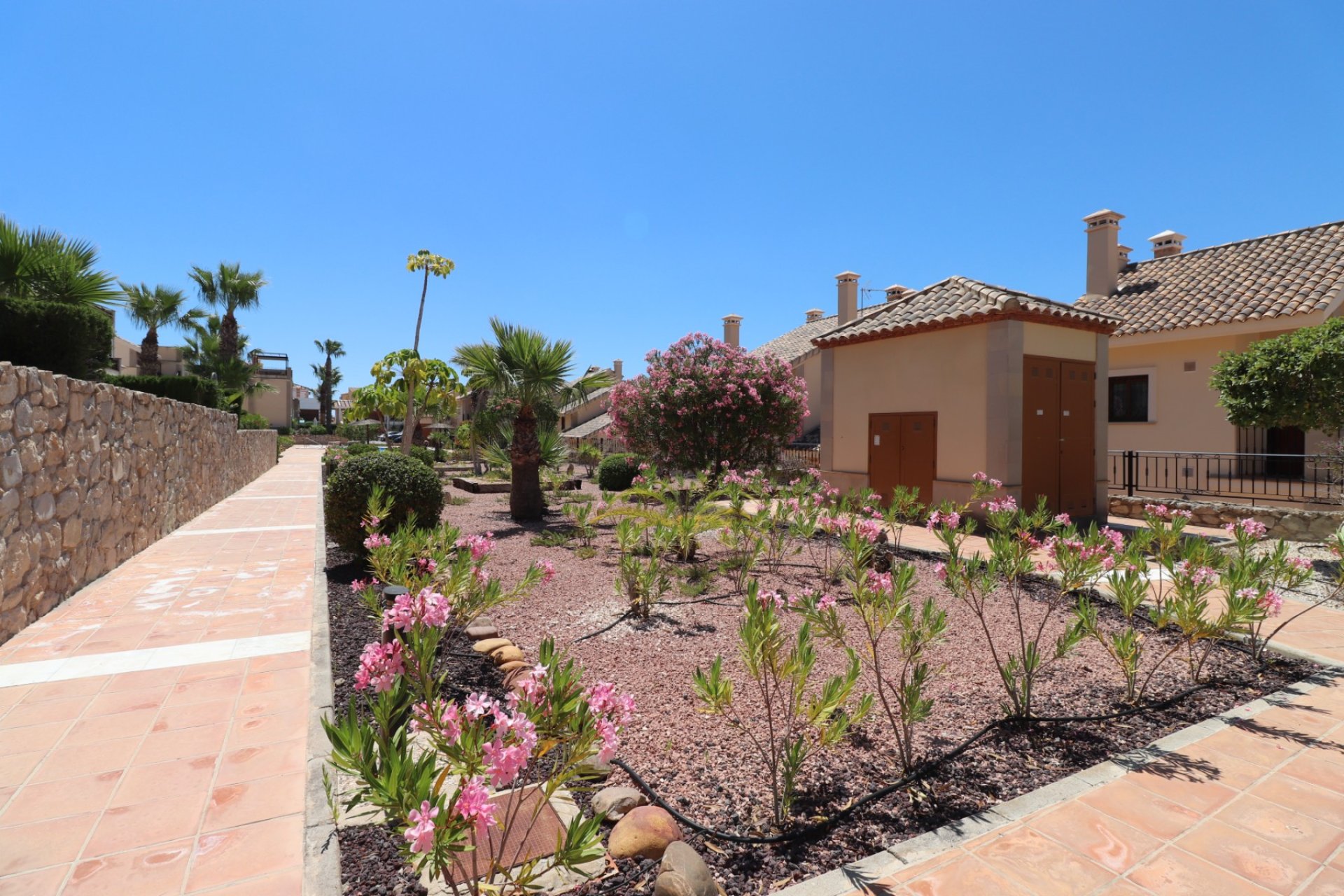 Resale - Townhouse / Duplex / Corner - Algorfa - La finca Golf
