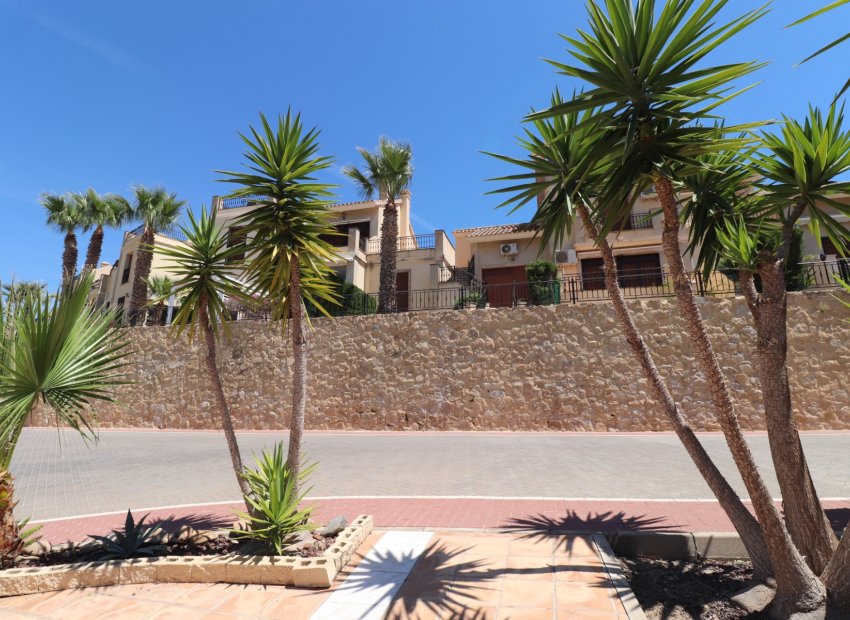 Resale - Townhouse / Duplex / Corner - Algorfa - La finca Golf