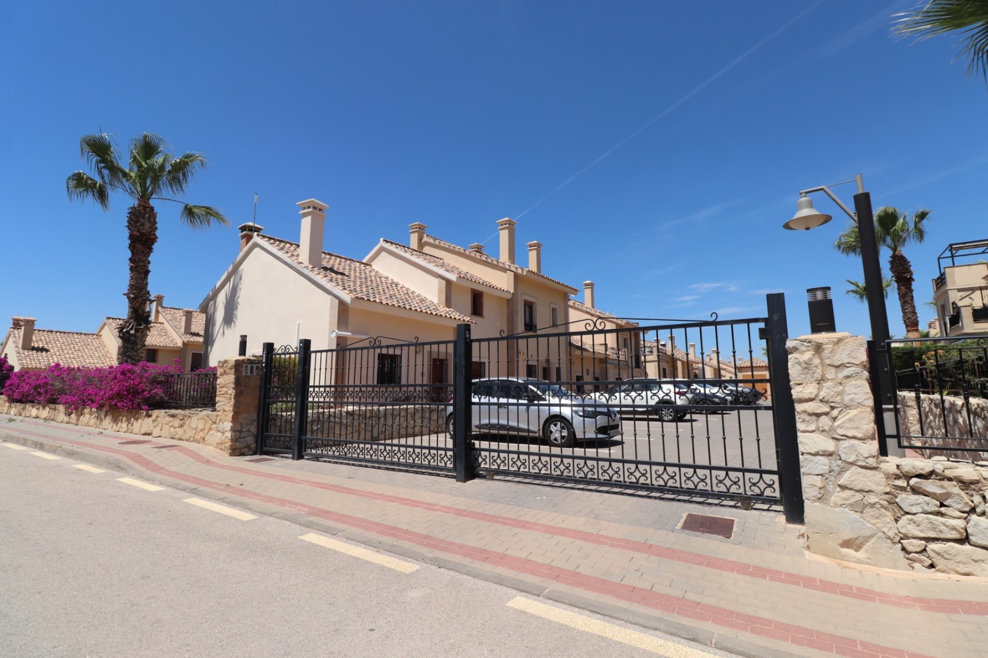 Resale - Townhouse / Duplex / Corner - Algorfa - La finca Golf