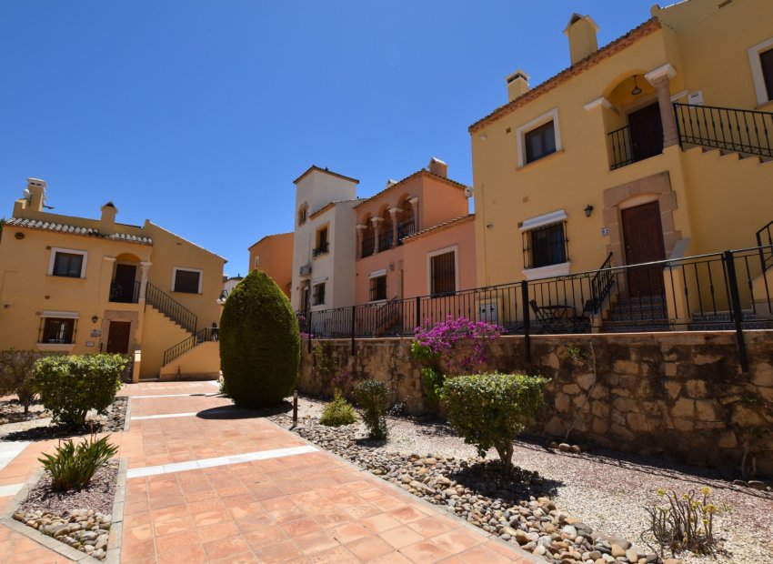 Resale - Townhouse / Duplex / Corner - Algorfa - La finca Golf