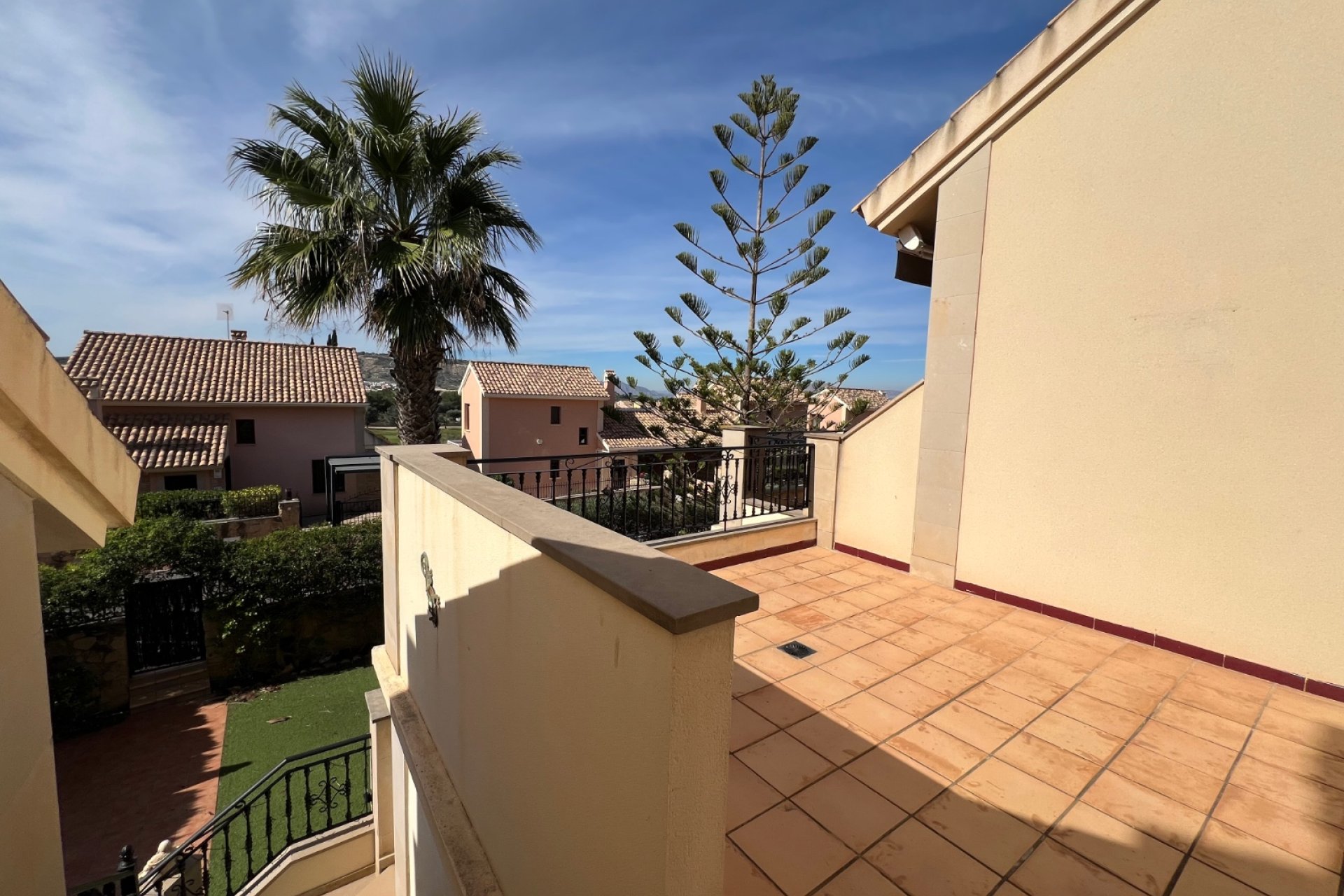 Resale - Townhouse / Duplex / Corner - Algorfa - La finca Golf
