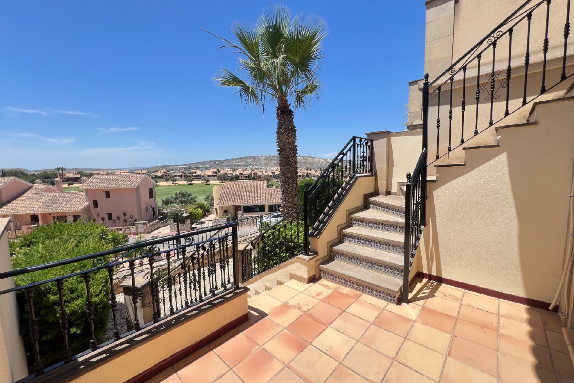 Resale - Townhouse / Duplex / Corner - Algorfa - La finca Golf