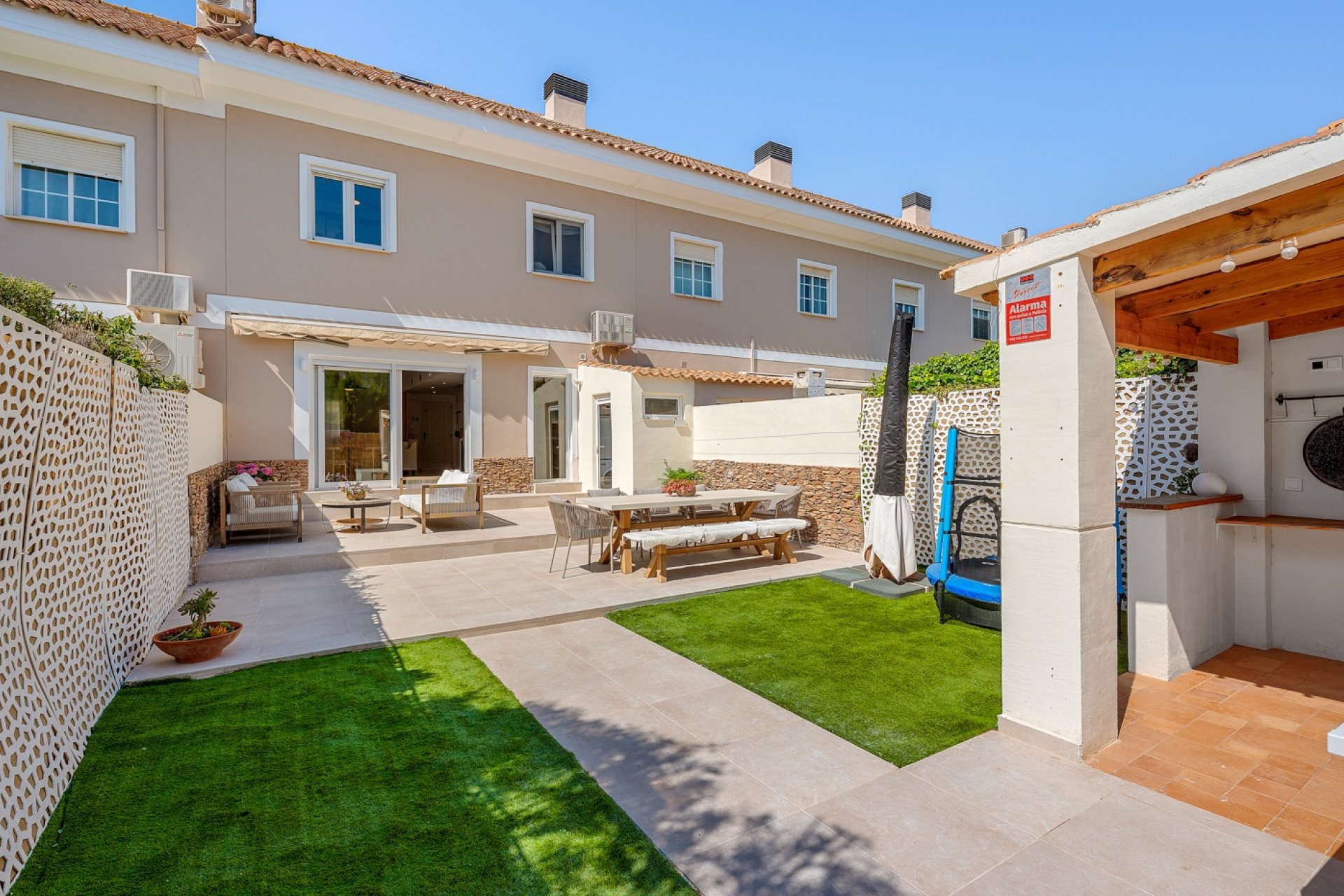 Resale - Townhouse / Duplex / Corner - Alicante - Playa San Juan