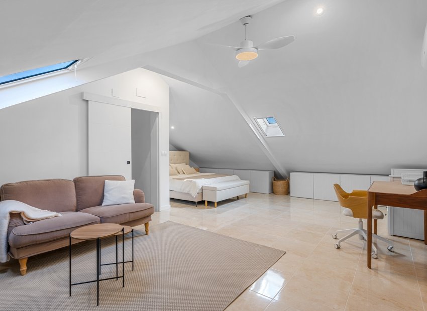 Resale - Townhouse / Duplex / Corner - Alicante - Playa San Juan