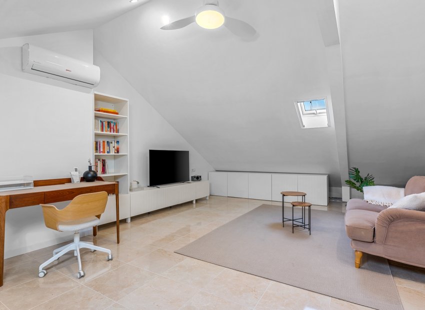 Resale - Townhouse / Duplex / Corner - Alicante - Playa San Juan