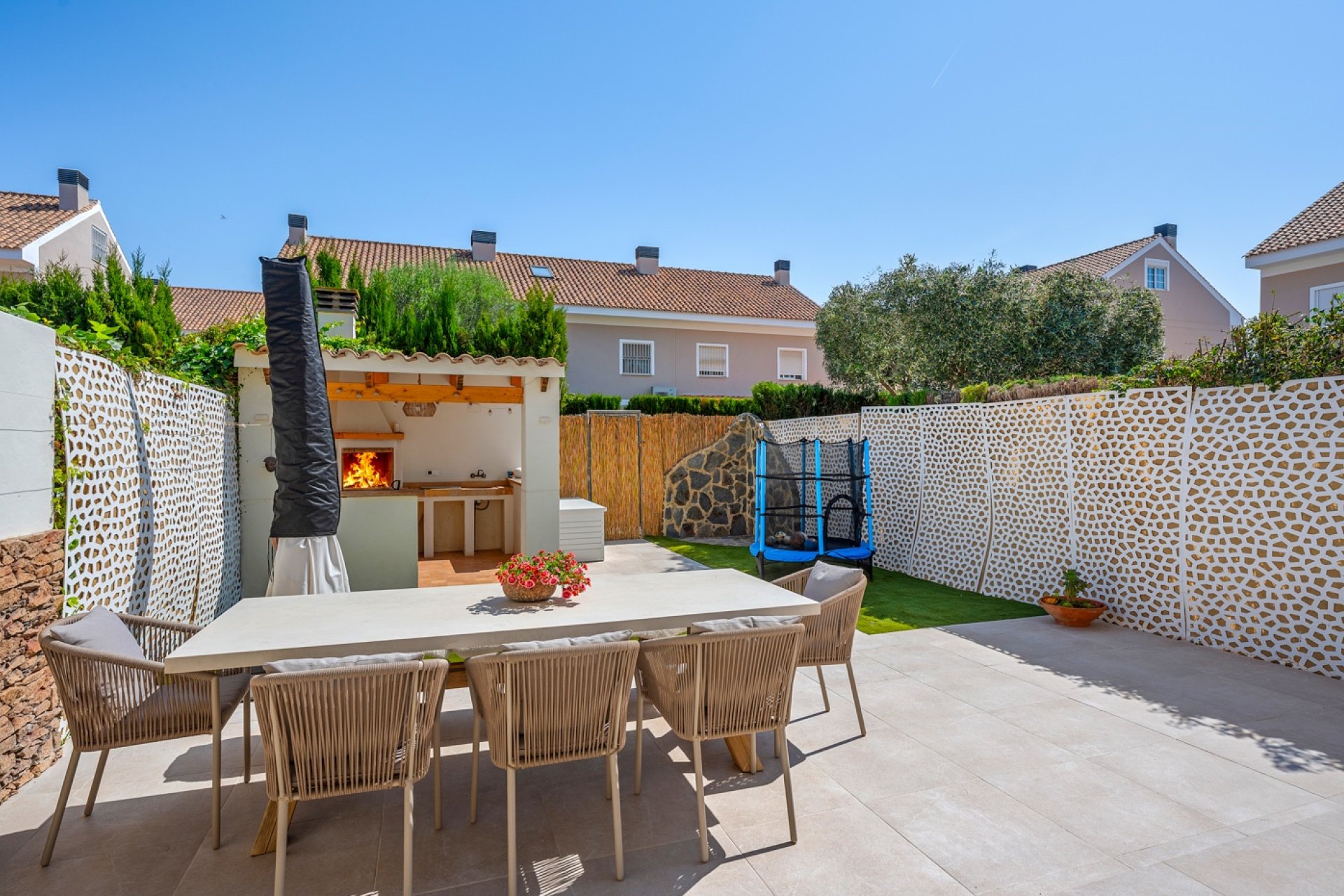 Resale - Townhouse / Duplex / Corner - Alicante - Playa San Juan