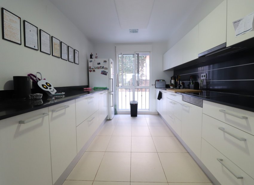 Resale - Townhouse / Duplex / Corner - Benijofar