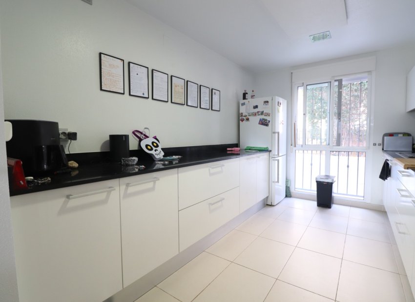 Resale - Townhouse / Duplex / Corner - Benijofar