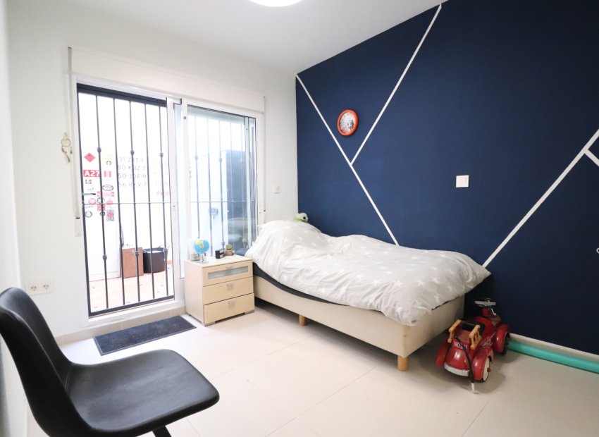 Resale - Townhouse / Duplex / Corner - Benijofar