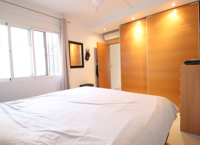 Resale - Townhouse / Duplex / Corner - Benijofar