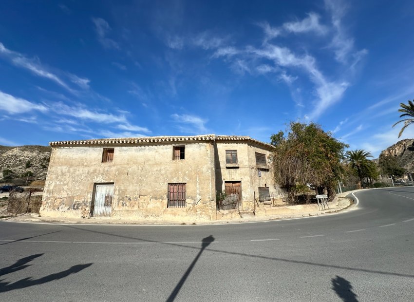 Resale - Townhouse / Duplex / Corner - Blanca