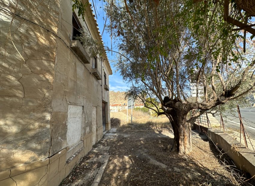 Resale - Townhouse / Duplex / Corner - Blanca