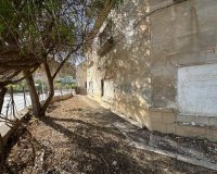 Resale - Townhouse / Duplex / Corner - Blanca