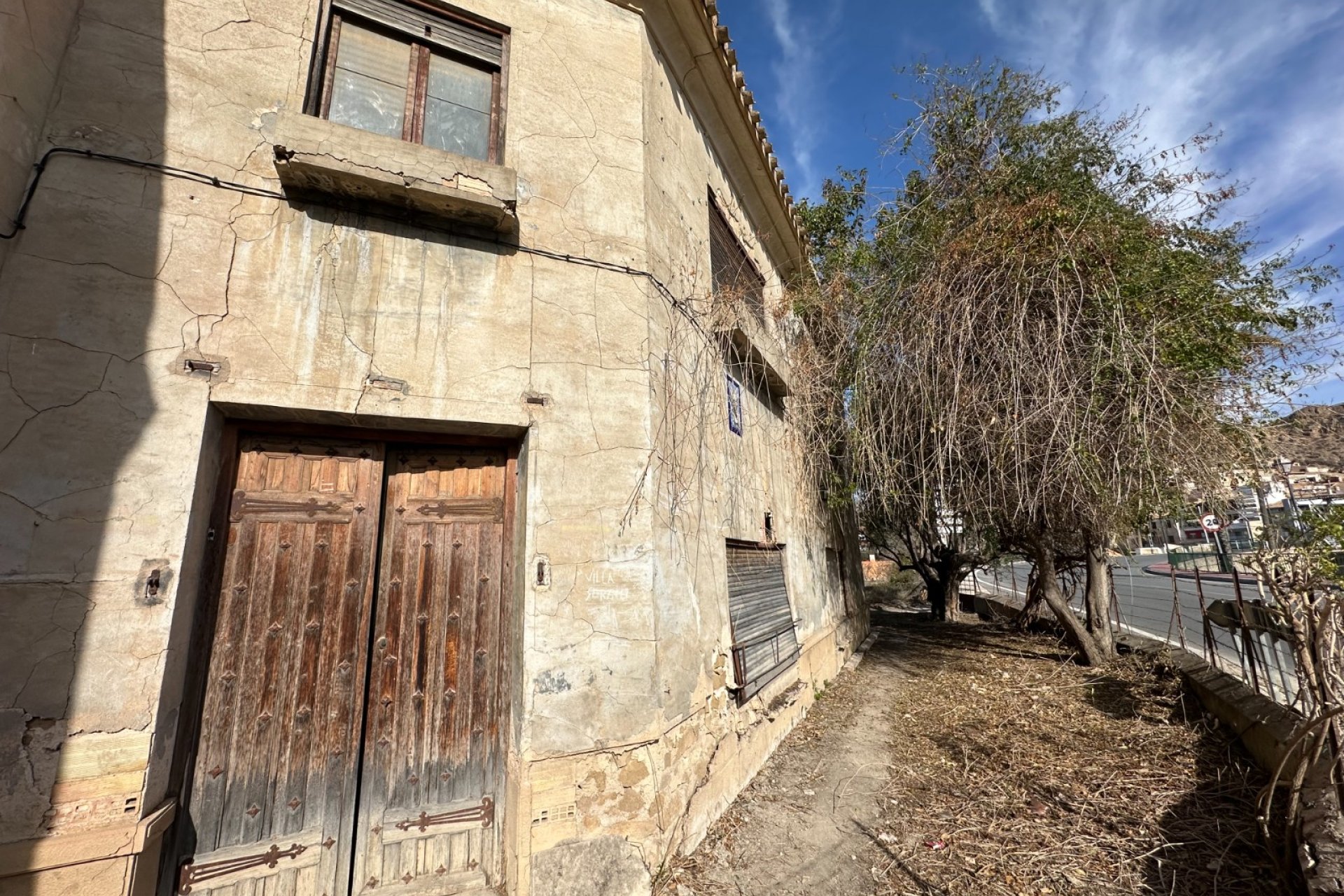 Resale - Townhouse / Duplex / Corner - Blanca