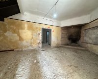 Resale - Townhouse / Duplex / Corner - Blanca